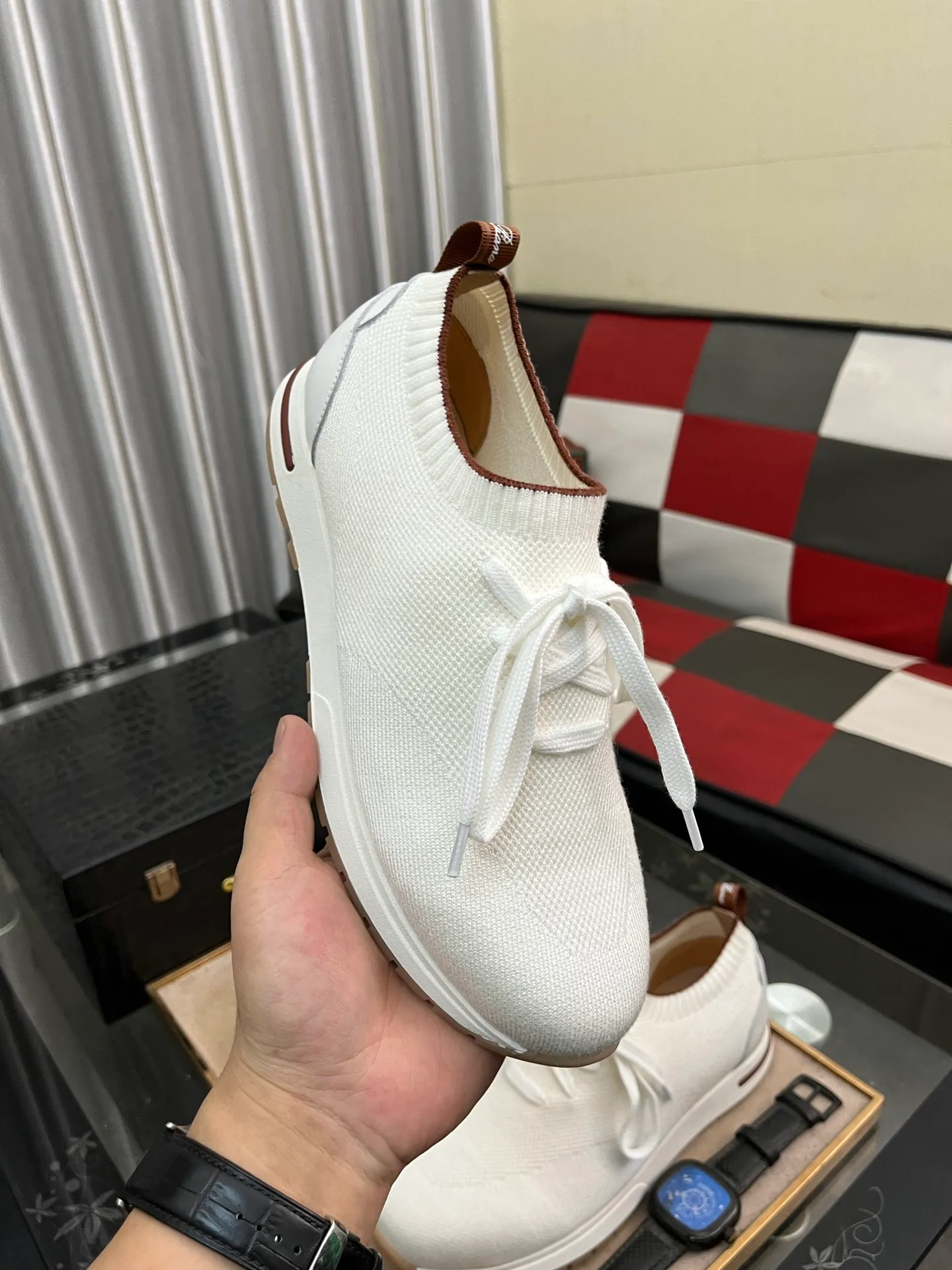 Men's shoes 💰420⌚️⌚️ (loro piana) new moccasin shoes official website original 1:1 mold opening, original quality 💯 fine workmanship, high-end luxury ☘ The upper is made of original waterproof treatment breathable fly-woven suede 🌴 luxury 🐂 leather lining 🍓 rubber wear-resistant outsole, size 38-44 (size 45 can be customized) 5️⃣ colors available
